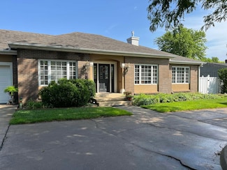 508 Annette St, Dodge City, KS 67801