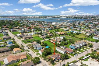 2228 67th St, Galveston, TX 77551