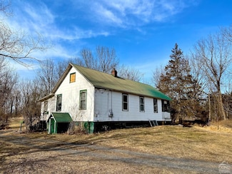 12 Goodrich St, Athens, NY 12015