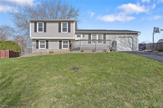 8427 Quadrant Ln, Baldwinsville, NY 13027