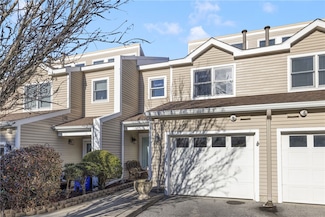 53 Lawton Brook Ln, Portsmouth, RI 02871