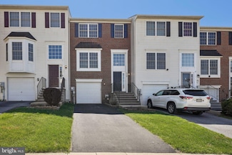 319 S Oak St, Freemansburg, PA 18017