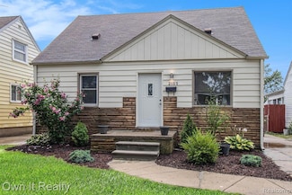2157 Thomas St, Lincoln Park, MI 48146