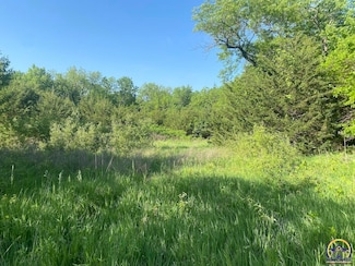 000 SE California Ave, Wakarusa, KS 66546