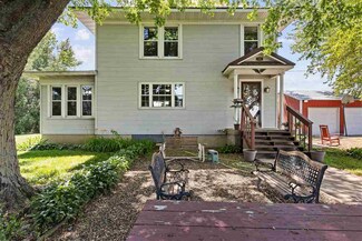 1105 Iowa 38, Tipton, IA 52772