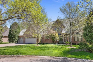 690 Olive Ln N, Plymouth, MN 55447