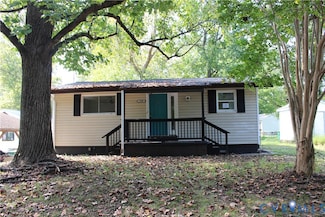 1308 Lee Ln, Hopewell, VA 23860