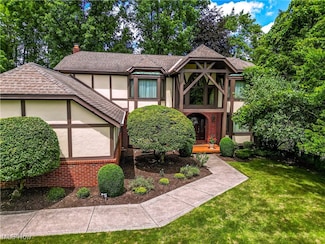 8421 Timber Trail, Brecksville, OH 44141