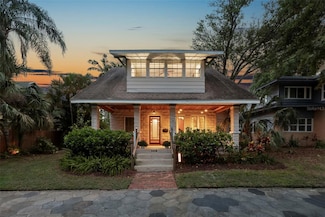 146 8th Ave NE, Saint Petersburg, FL 33701