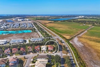 6104 Champions Row St, Bradenton, FL 34210