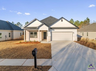 100 Early Dr, Byron, GA 31008