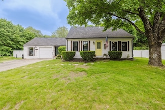 700 S Main St, Bellingham, MA 02019