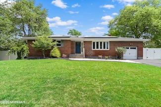 2011 Oakhurst Pkwy, Oakhurst, NJ 07755