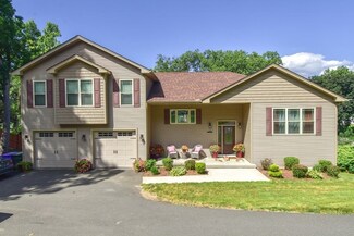 595 Roosevelt Ave, Springfield, MA 01118