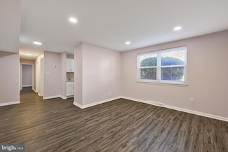 4411 Falls Bridge Dr Unit L, Baltimore, MD 21211