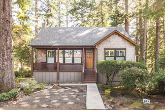 107 Ridge Crest Rd, Lincoln Beach, OR 97388