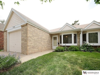 1725 S 38th St, Lincoln, NE 68506
