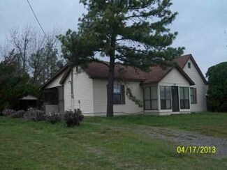 309 N 5th St, Rush Springs, OK 73082