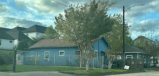 1511 Common St, Houston, TX 77009