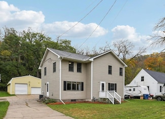 747 21st St, Red Wing, MN 55066