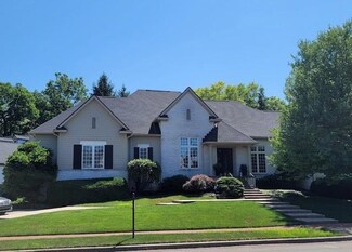 8036 Heyward Dr, Indianapolis, IN 46250