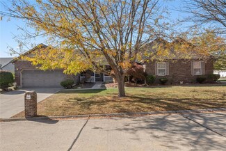 347 Westline Ct, Belleville, IL 62221