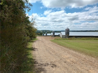 130 Madison St, Huntsville, AR 72740