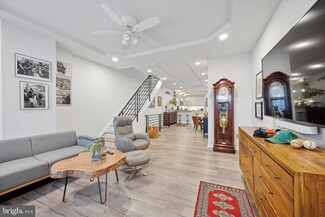 725 S 55th St, Philadelphia, PA 19143