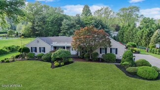 27 Southview Terrace S, Middletown, NJ 07748