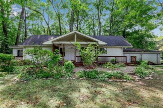 361 Elmhurst Dr, Orchard Park, NY 14127