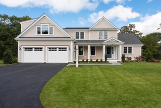 21 Vicksburg Ave, Harwich, MA 02645