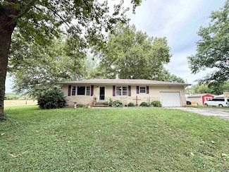 1103 Main St, Perry, KS 66073