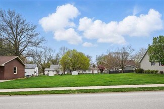 815 6th St, Kalona, IA 52247