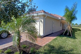 1672 Alameda Dr, Naples, FL 34120