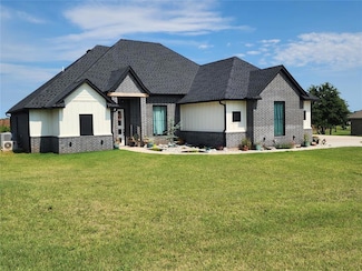 26784 Stirrup Ct, Blanchard, OK 73010