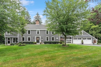 10 Garrison St, Groveland, MA 01834