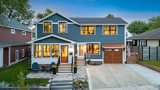 227 Howard Ave, Grand Haven, MI 49417