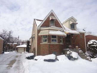 2412 S 3rd Ave, Riverside, IL 60546