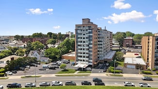 300 Lynn Shore Dr Unit 204, Lynn, MA 01902
