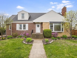 1212 S Greenwood Ave, Park Ridge, IL 60068