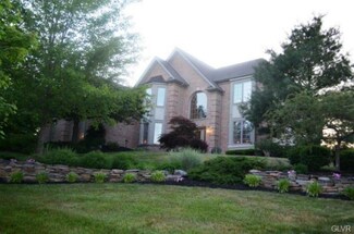 5247 Creekview Dr, Orefield, PA 18069