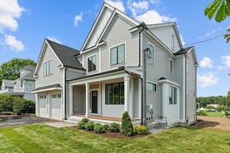 7 Avery St, Needham, MA 02494