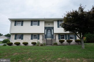 1 Dale Ct, Boyertown, PA 19512
