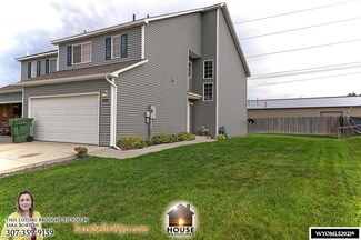 1021 Meadow Ln, Douglas, WY 82633