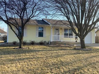 605 W Edgewood Dr, Edgerton, KS 66021