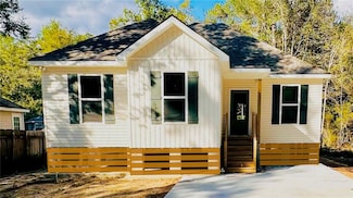 1313 Jasmine St, Mandeville, LA 70448