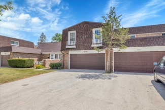 1S251 Ardmore Ave Unit 6, Villa Park, IL 60181