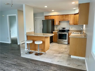 51 Walnut St Unit 2, Tiverton, RI 02878