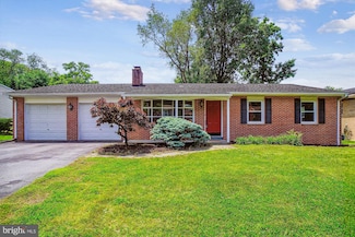 17817 Greentree Ln, Hagerstown, MD 21740