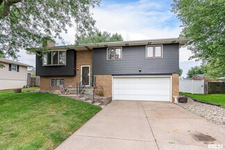 3022 Oak St, Davenport, IA 52804